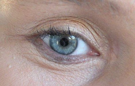  Top  Renunta la ele definitiv! Top 6 obiceiuri care iti cauzeaza riduri