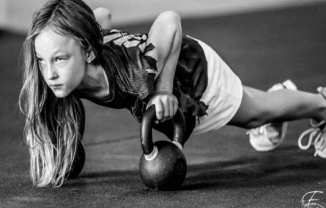 O fetita de 9 ani a trecut testele de acceptare in Fortele Navale SUA