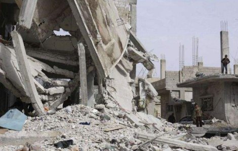 Zeci de civili ucisi in atacuri aeriene la est de Damasc