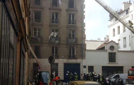  Video  Explozie puternica in Paris! Etajele superioare ale unui bloc, spulberate