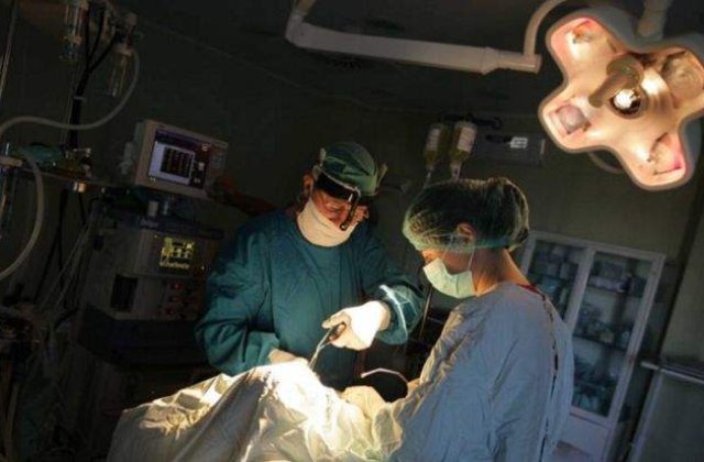 Bolnavii de cancer din Constanta raman fara aparatul de radioterapie