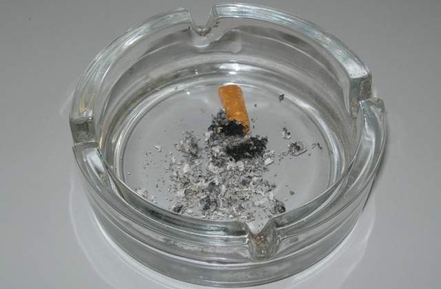 Analiza: Cum s-au adaptat romanii la legea antifumat