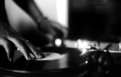 Avicii si-a anuntat retragerea de pe piata muzicala