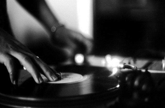 Avicii si-a anuntat retragerea de pe piata muzicala