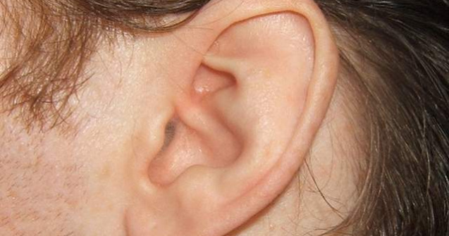  Video  De ce sa NU mai folosesti betisoare de vata pentru a-ti curata urechile