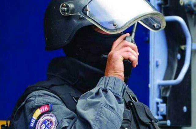 De ce au patrulat jandarmi cu arme semiautomate la metrou, in acest weekend