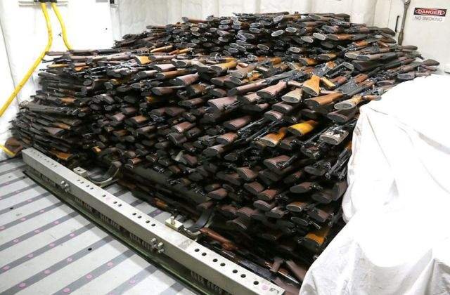 Nava incarcata cu armament, trimis de Iran rebelilor Houthi din Yemen