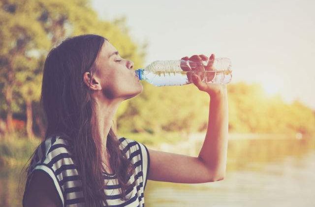 [VIDEO] De ce avem nevoie de apa si cate pahare ar trebuie sa bei zilnic