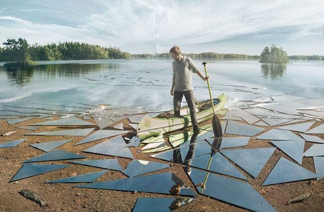[VIDEO] A folosit 17 metri cubi de oglinda pentru a realiza aceasta fotografie epica