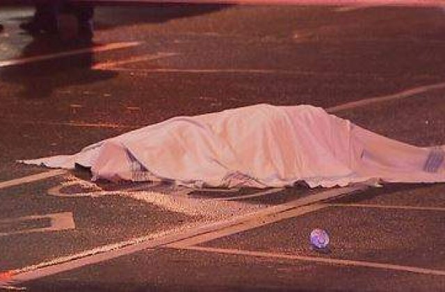 Un tanar de 18 ani din capitala a murit, dupa ce a cazut de pe schele