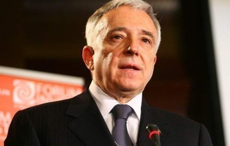 Isarescu: BNR identifica in Romania pentru prima oara un risc sistemic sever