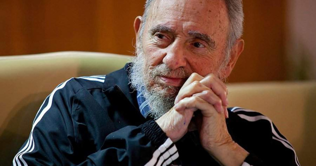 Fidel Castro surprins in public, in Havana