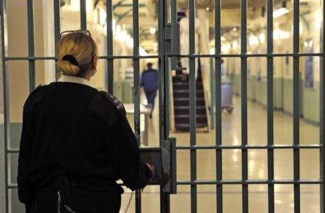 Doua fete, pedeapsa cu inchisoarea pe viata in Marea Britanie