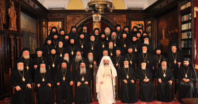 BOR: Preotii care candideaza incalca juramantul depus la hirotonie