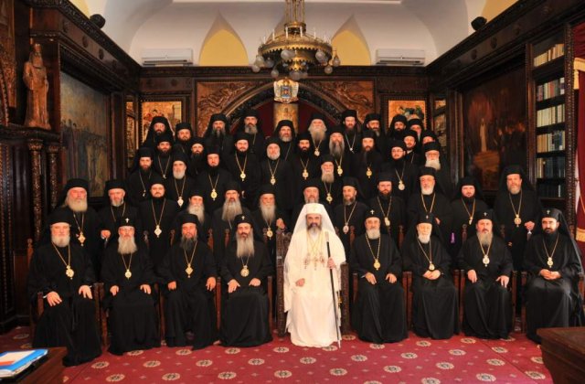 BOR: Preotii care candideaza incalca juramantul depus la hirotonie