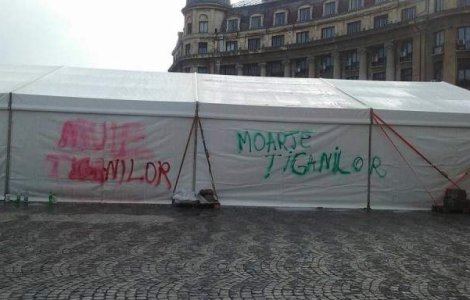 Presedintele Iohannis este ,,oripilat", iar Pruna cere pedepse exemplare in cazul cortului vandalizat