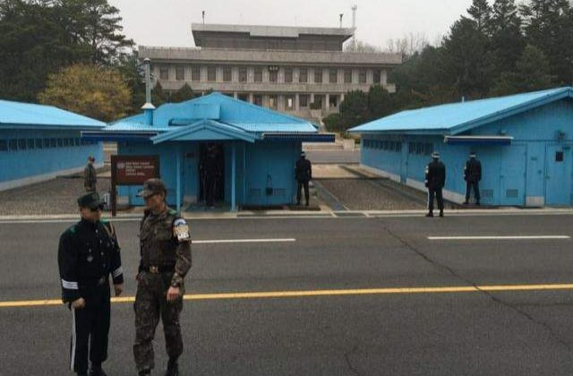 Doi oficiali nord-coreeni au fugit anul trecut in Coreea de Sud