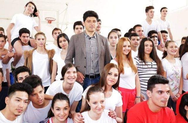 Miodrag Belodedici indeamna tinerii liceeni la miscare