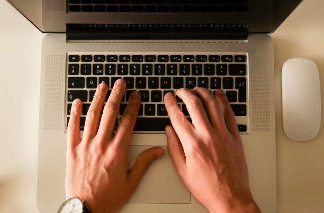 Cheia productivitatii. 5 lucruri foarte utile de care ai nevoie daca lucrezi de acasa