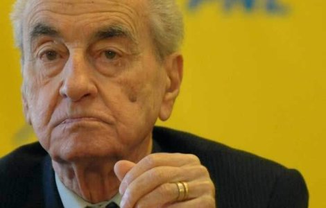 Presedintele de onoare al PNL spune ca partidul are o rezerva