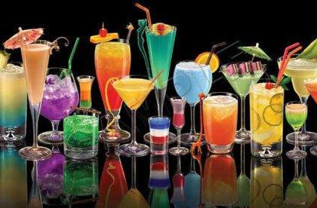 Cele mai bune 10 bauturi cu care sa-ti impresionezi prietenii vara asta
