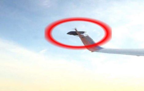 Un avion a fost lovit de o drona in Marea Britanie