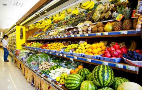 Studiile arata ca din ce in ce mai multi romani utilizeaza cardurile pentru plata cumparaturilor. Este sau nu mai avantajos