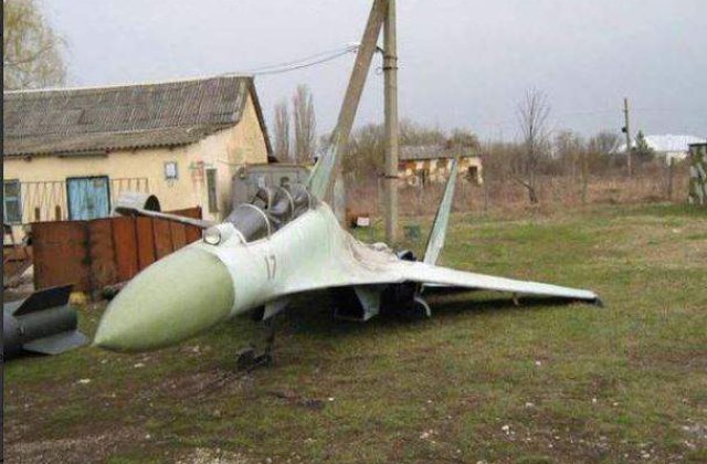 Nu va doriti nici masina, nici motocicleta? Cumparati un avion!