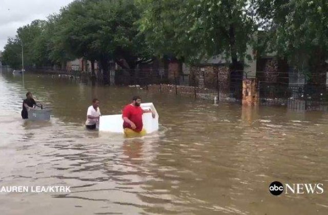 Cel putin sapte morti, in inundatii din statul american Texas
