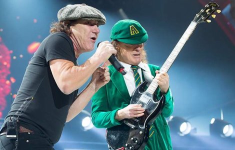 Brian Johnson (AC/DC): Sunt zdrobit