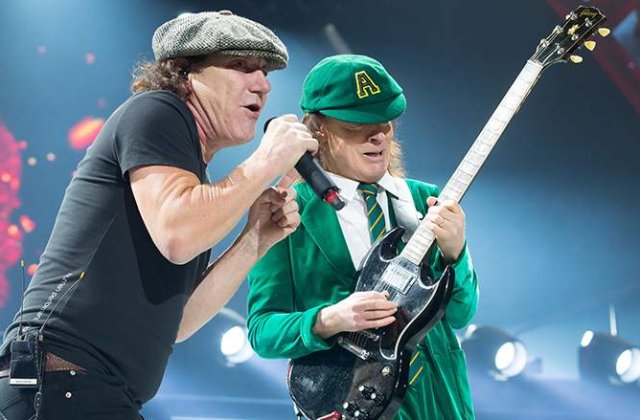 Brian Johnson (AC/DC): Sunt zdrobit