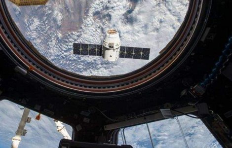 Elevi romani, castigatori ai competitiilor organizate de NASA si ESA