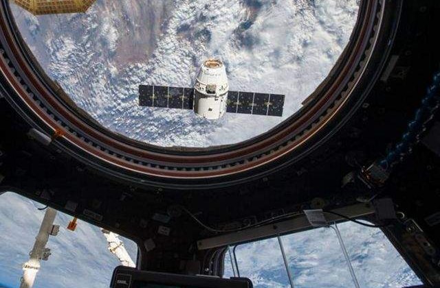 Elevi romani, castigatori ai competitiilor organizate de NASA si ESA