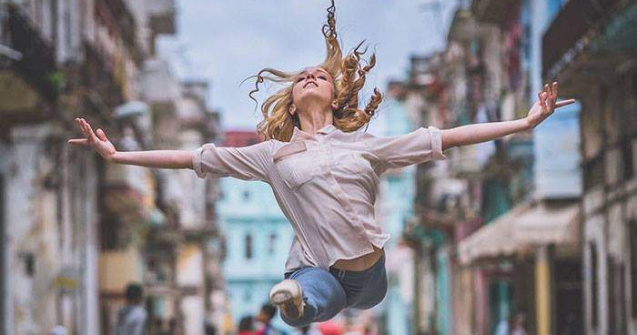  Top  Arta scoasa in strada in Cuba. Baletul readuce suflet orasului