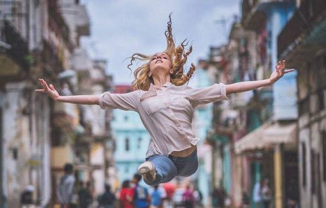  Top  Arta scoasa in strada in Cuba. Baletul readuce suflet orasului