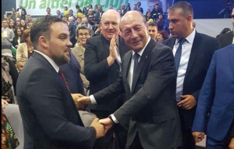 Basescu catre Boc: A venit timpul sa predai stafeta unuia mai bun