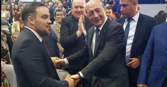 Basescu catre Boc: A venit timpul sa predai stafeta unuia mai bun