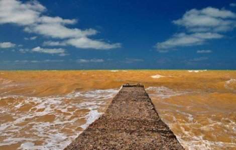 Marea Neagra s-a facut galbena!