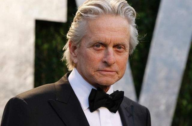 Michael Douglas ii avertizeaza pe politicienii de top sa ia in serios problema armelor nucleare