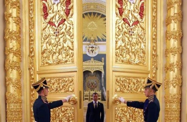 Moscova:NATO trateaza Rusia ca "amenintare" si construieste "linie de confruntare" la Marea Neagra