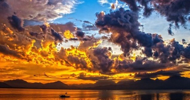  Top  Te lasa fara rasuflare! Cele mai SPECTACULOASE formatiuni noroase