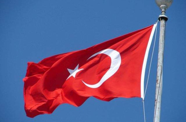 Dezbaterile privind acordul UE-Turcia au generat incidente violente in Parlamentul turc