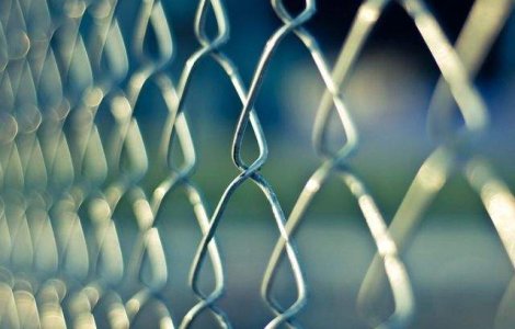 Planul Austriei de a ridica gard la frontiera, considerat "inacceptabil" de ministrul italian de Interne