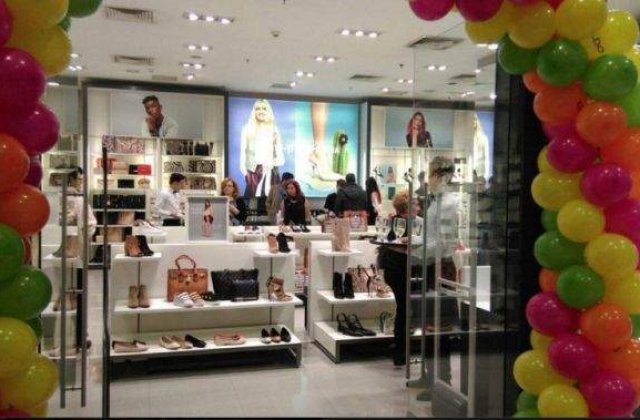 Programul mall-urilor de Paste! Magazinele nu isi inchid usile