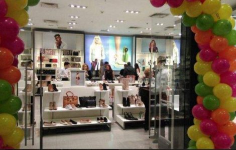 Programul mall-urilor de Paste! Magazinele nu isi inchid usile