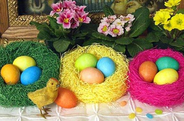 65% dintre romani vor petrece acasa sarbatorile de Paste