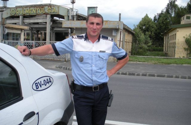 Politistul Marian Godina ironizeaza la maxim un deputat PSD