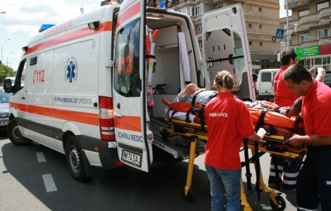 Peste 440 de persoane au solicitat interventia unui medic, in noaptea de Inviere, in Capitala