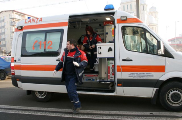 Peste 1.000 de persoane au apelat la ambulanta in prima zi de Paste, in Bucuresti