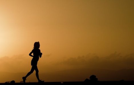 Studiu: Un minut de antrenament poate fi suficient pentru imbunatatirea sanatatii